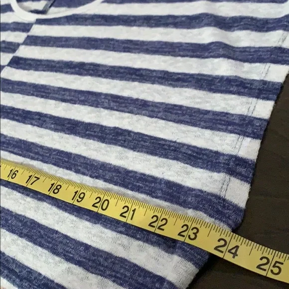 VINCE CAMUTO Top. Size X-Large - Picture 10 of 11